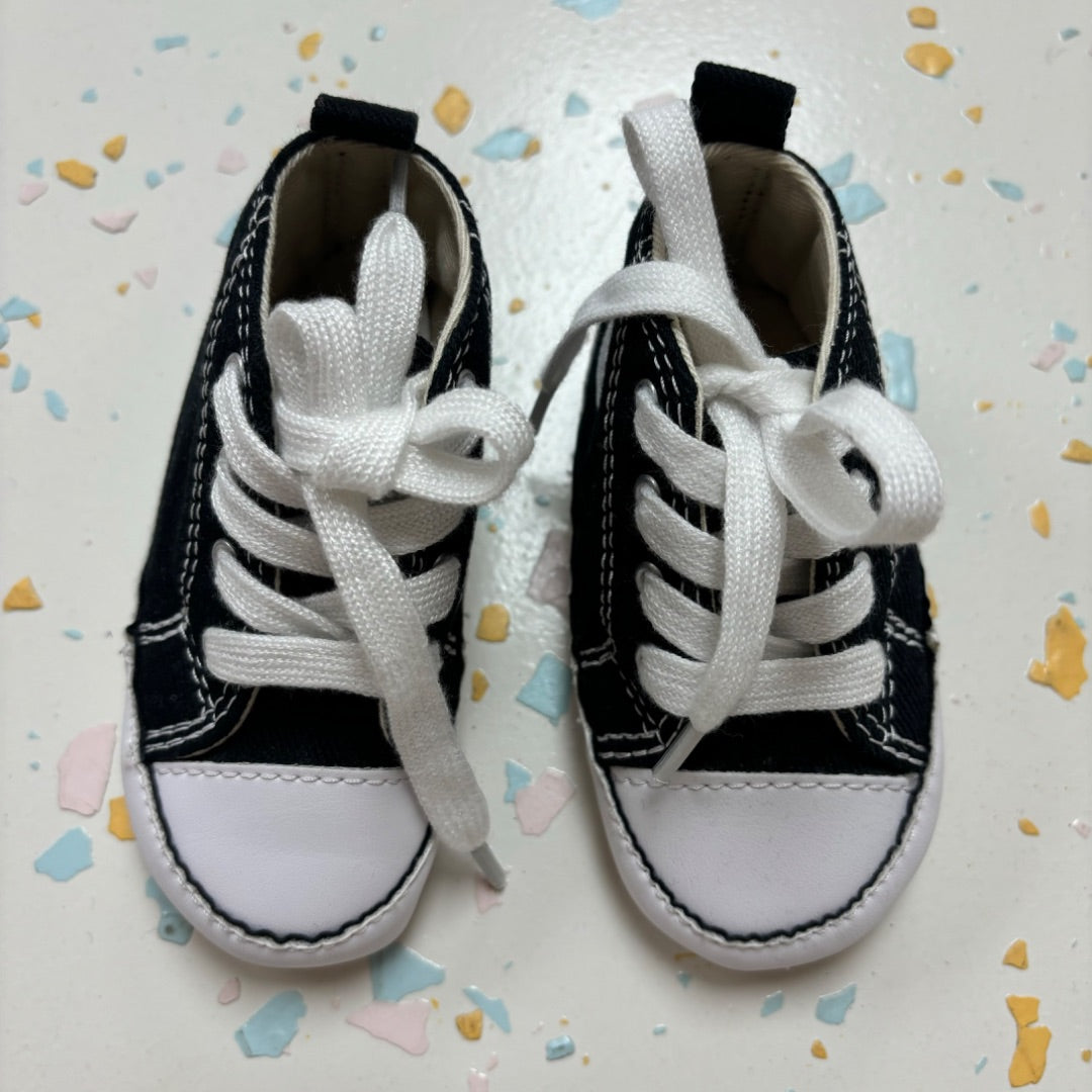 Converse Baby Shoes - Size US 3