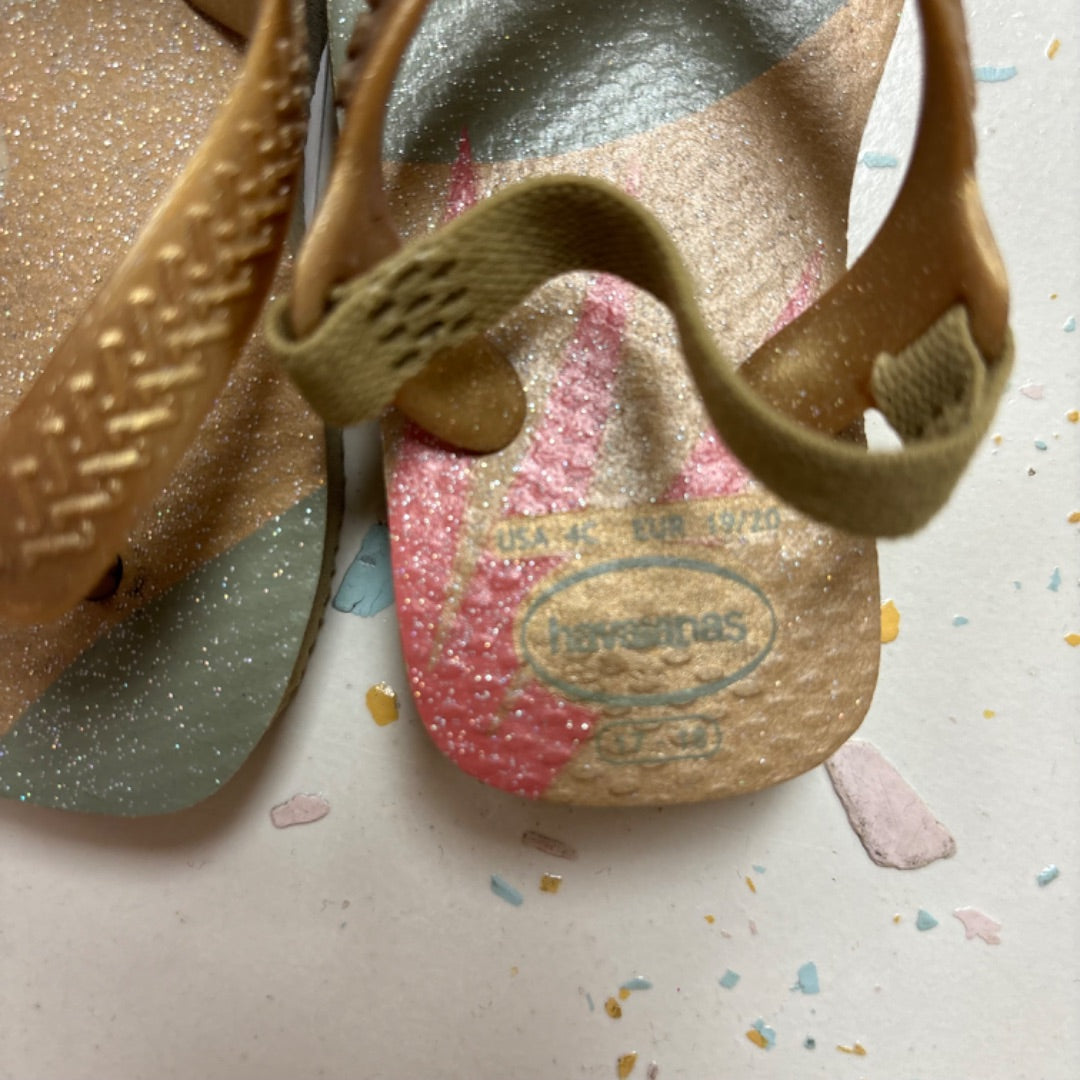 Havaianas Thongs - Size 4c