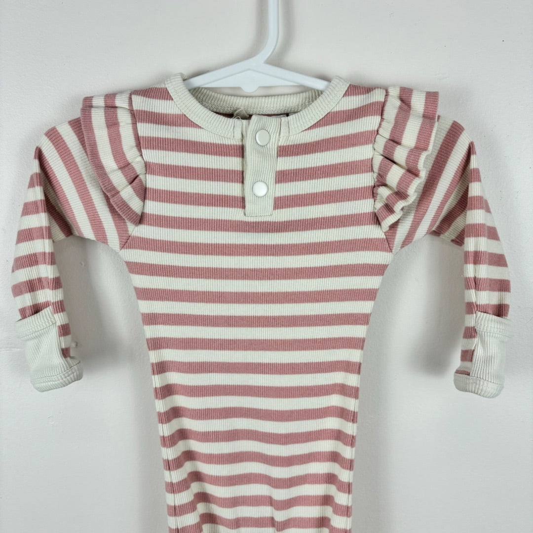 Snuggle Hunny Onesie - Size 000