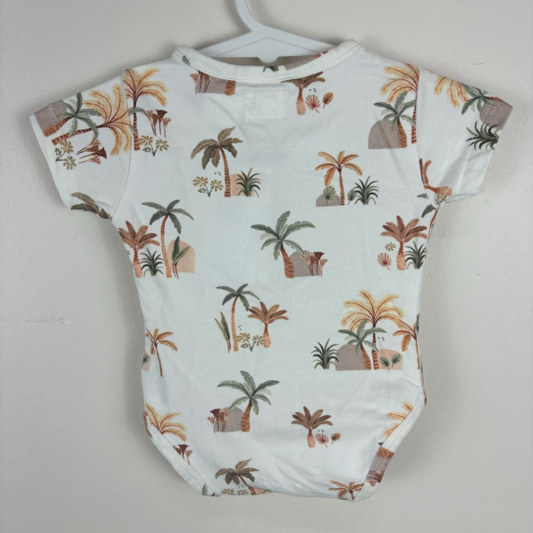 Snuggle Hunny Bodysuit - Size 000