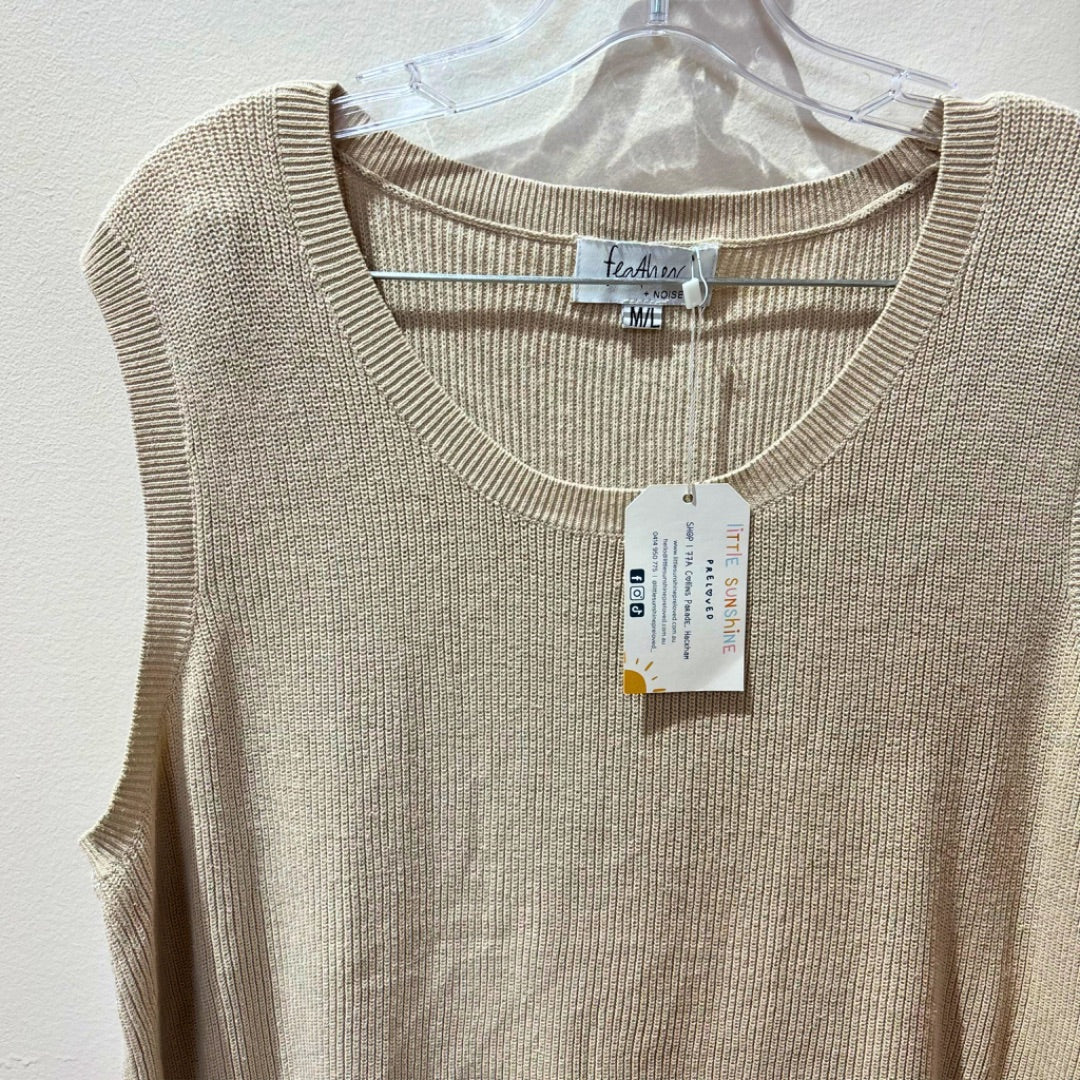 Feather + Noise Knit Vest - Size M-L