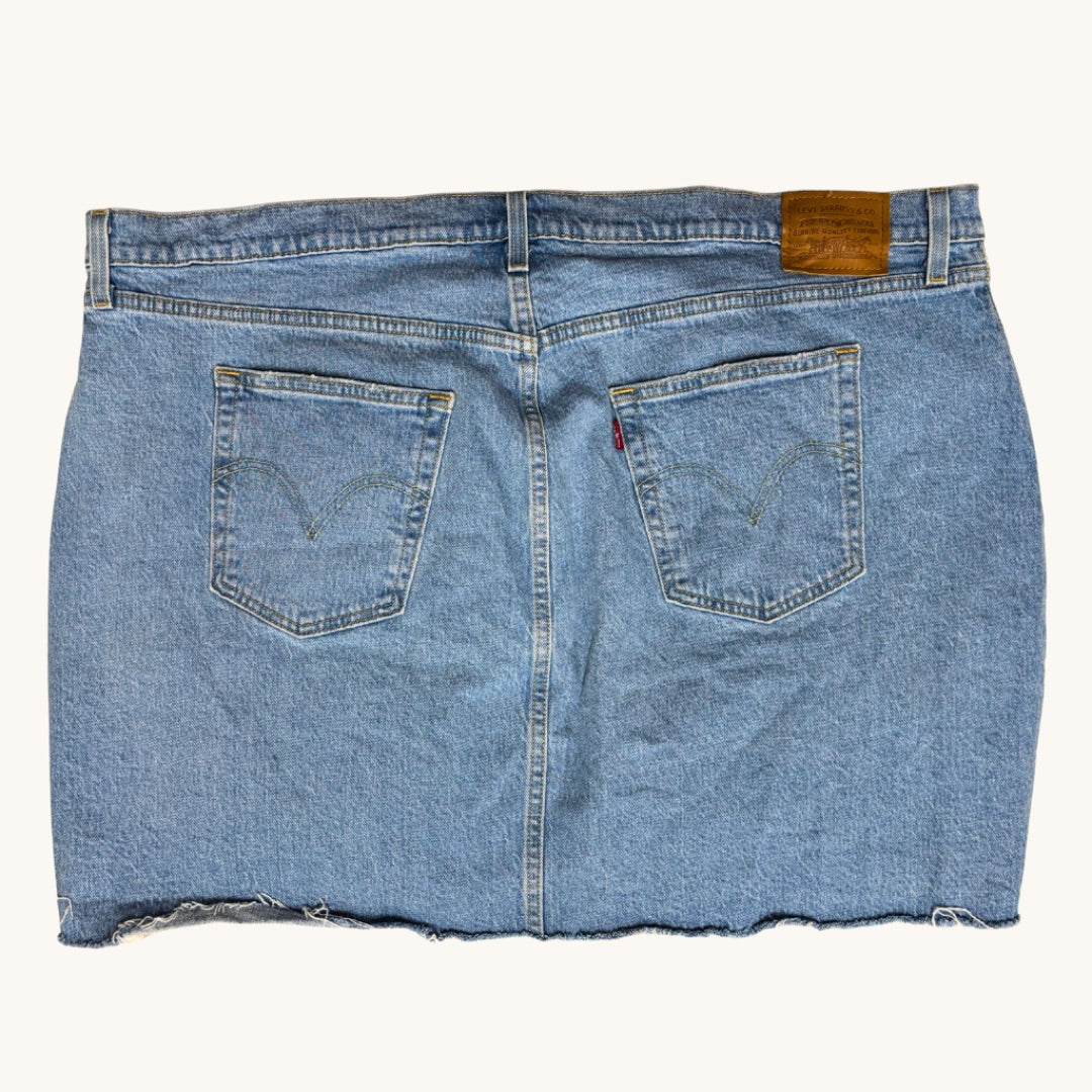 Levi’s Denim Skirt - Size 20