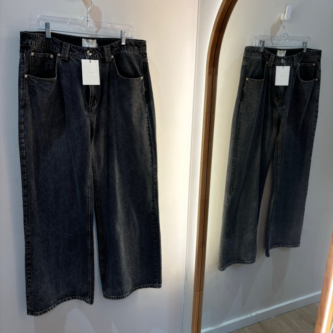 Dissh Jeans BNWT - Size 16