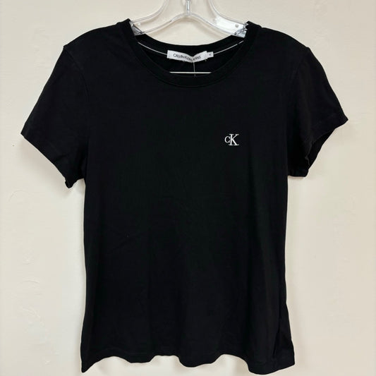 Calvin Klein Tee - Size M