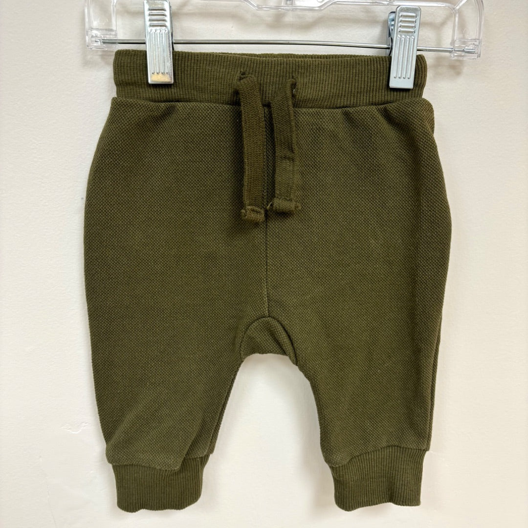 Seed Tracksuit - Size 000