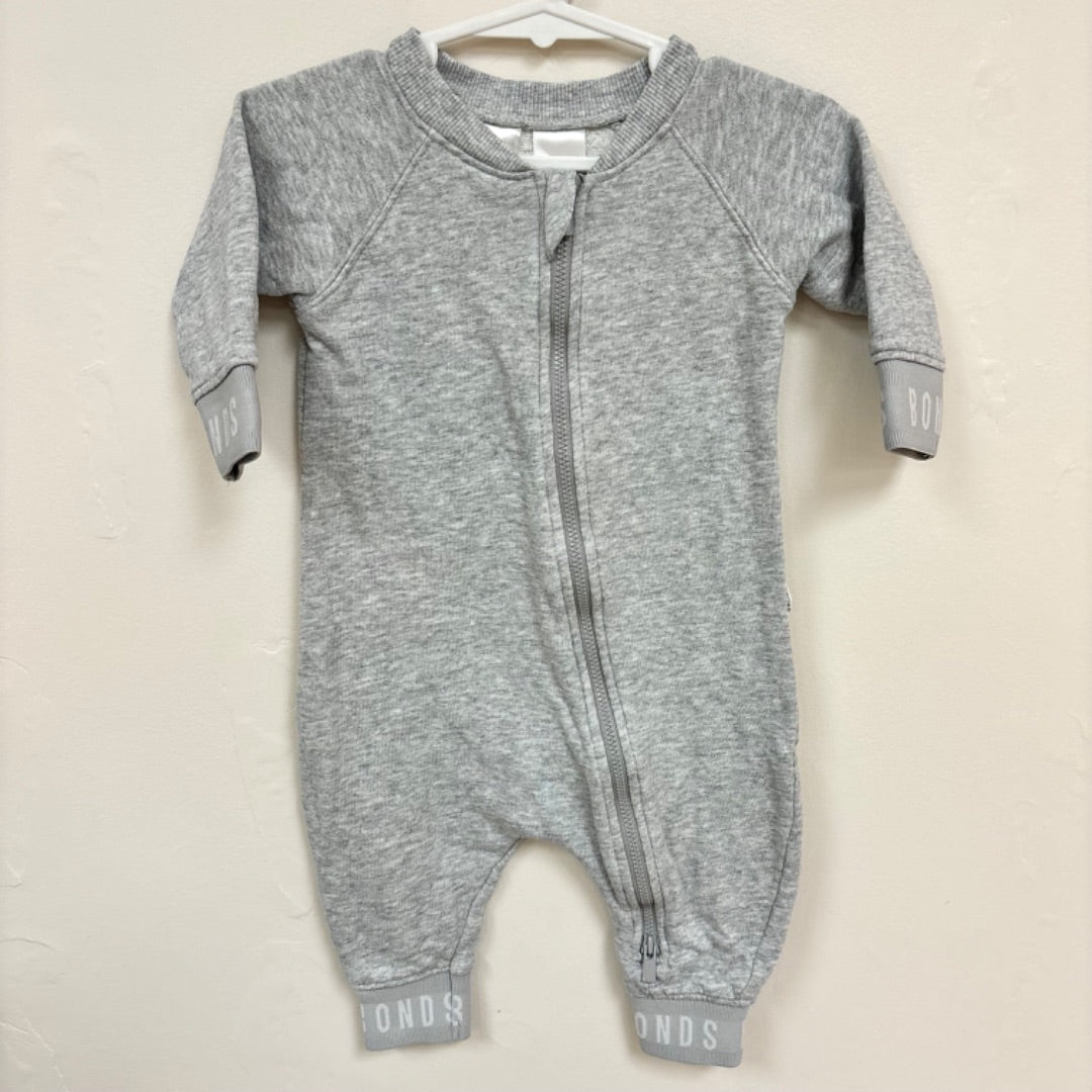 Bonds Onesie - Size 00