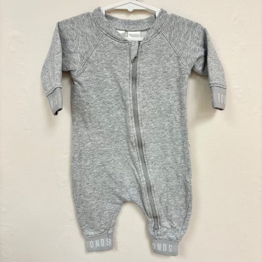 Bonds Onesie - Size 00