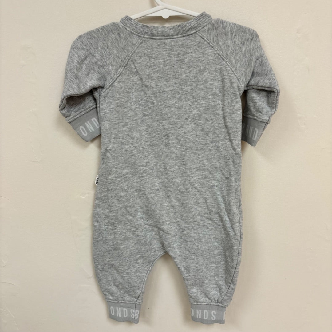 Bonds Onesie - Size 00