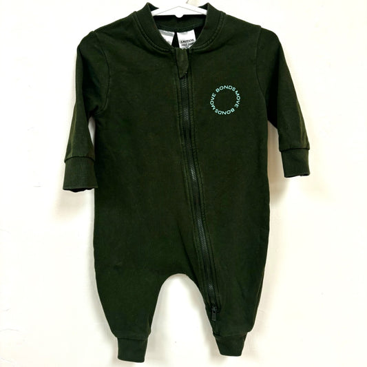 Bonds Onesie - Size 00