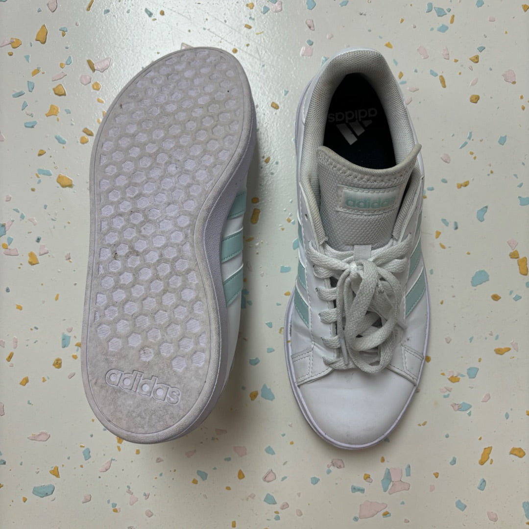 Adidas Sneakers - Size US 8