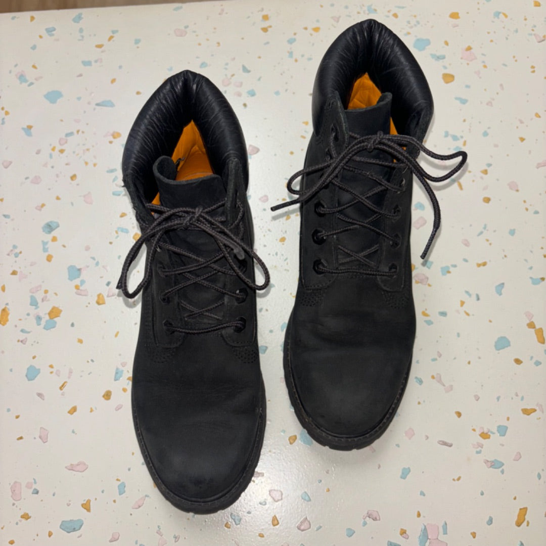 Timberland Boots - Size US8 W