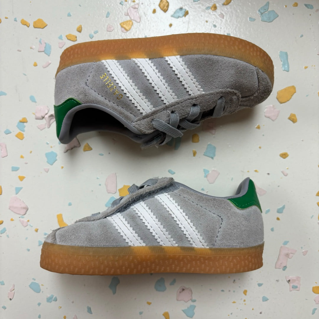 Adidas Sneakers - Size US 6
