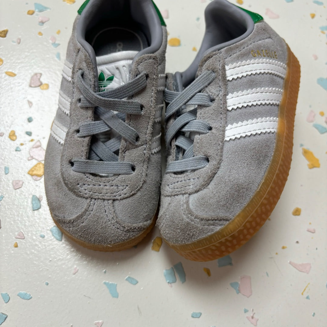 Adidas Sneakers - Size US 6