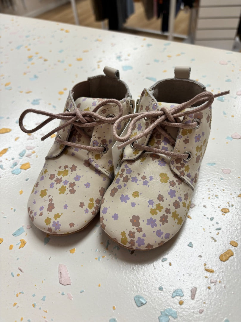 Pretty Brave Shoes - Size XL