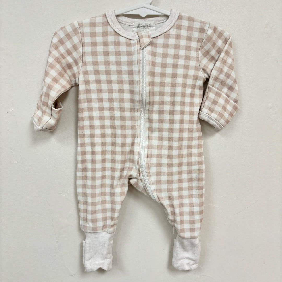 Bencer & Hazelnut Onesie - Size 0000
