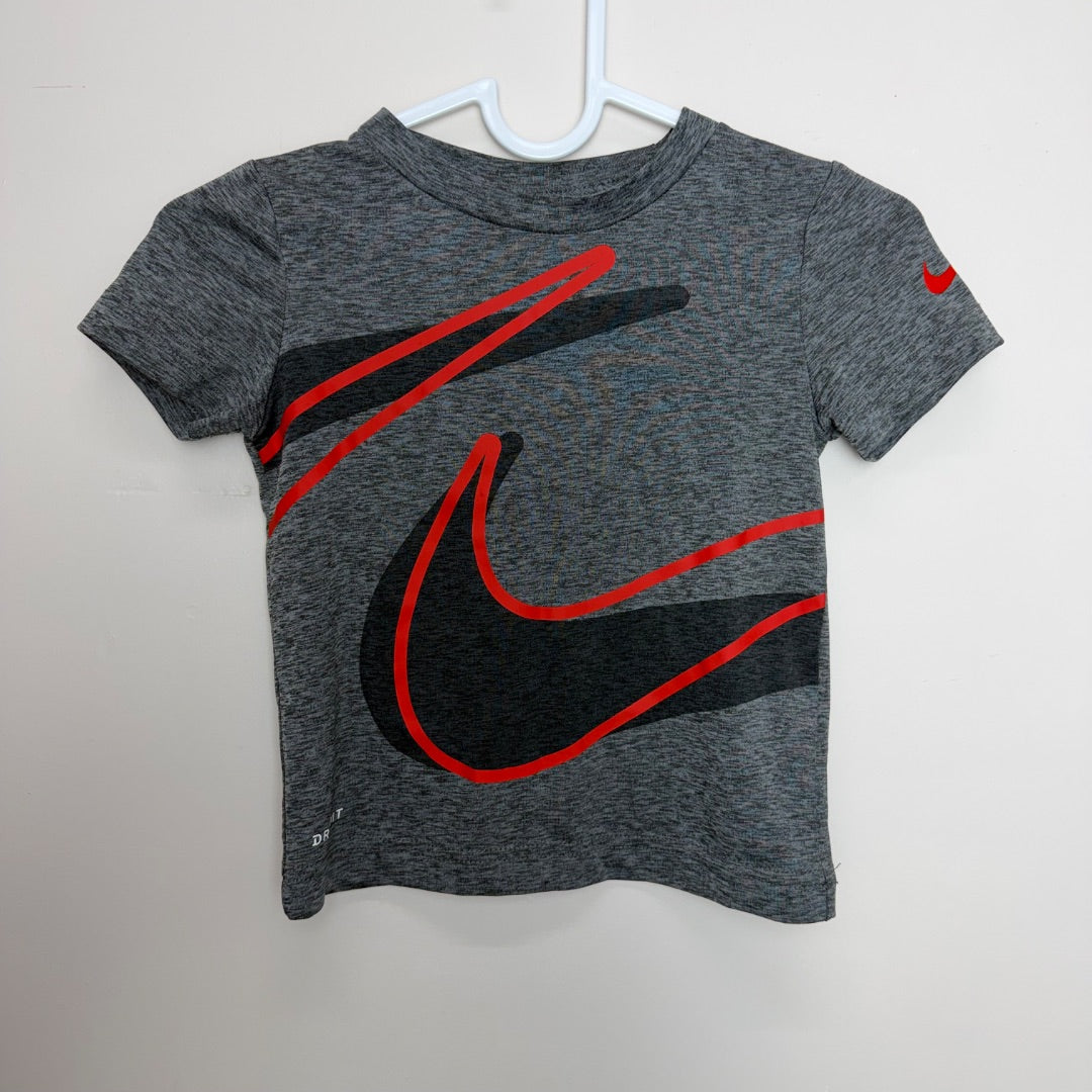 Nike Tee - Size 2-3