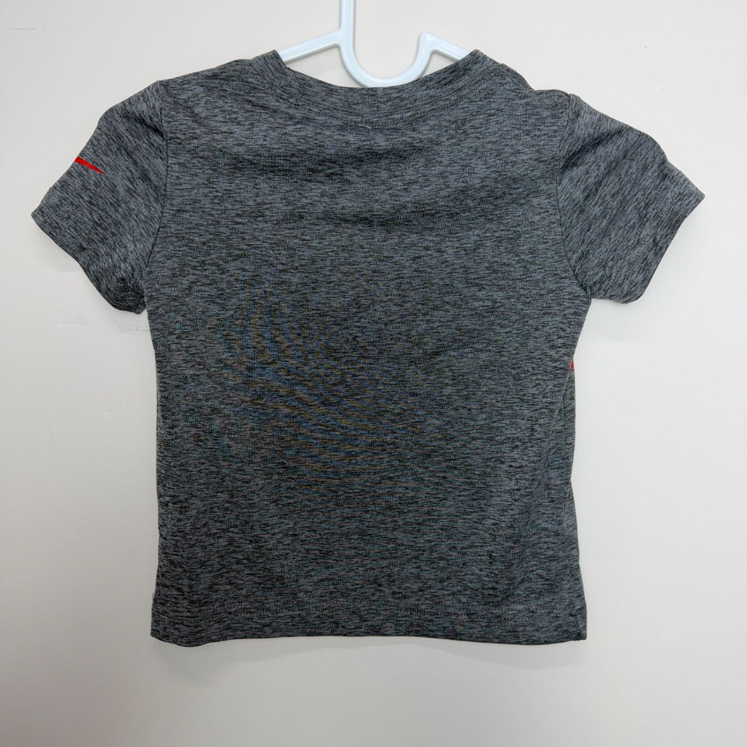 Nike Tee - Size 2-3