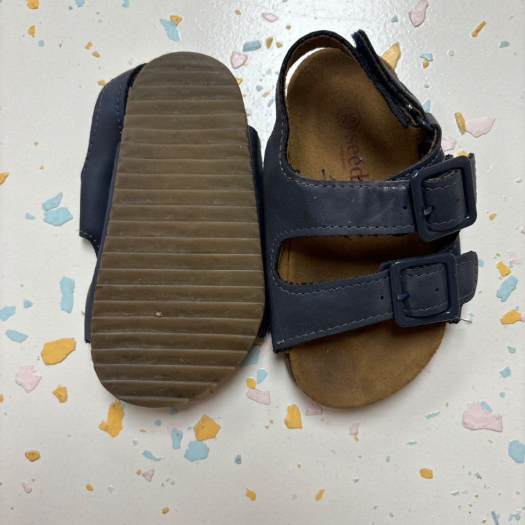 Seed Sandals - Size 25
