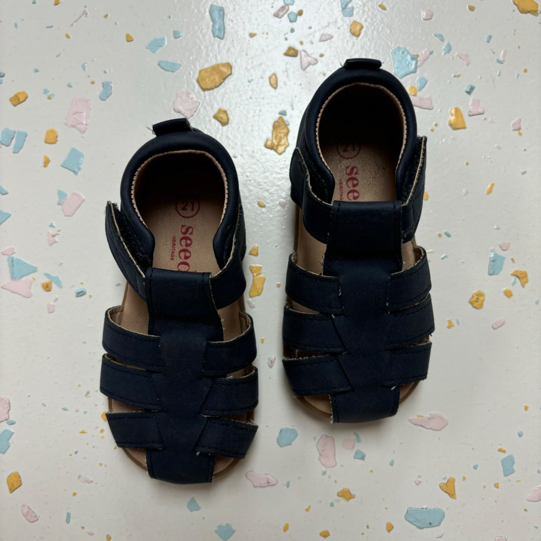 Seed Sandals BNWT - Size 21