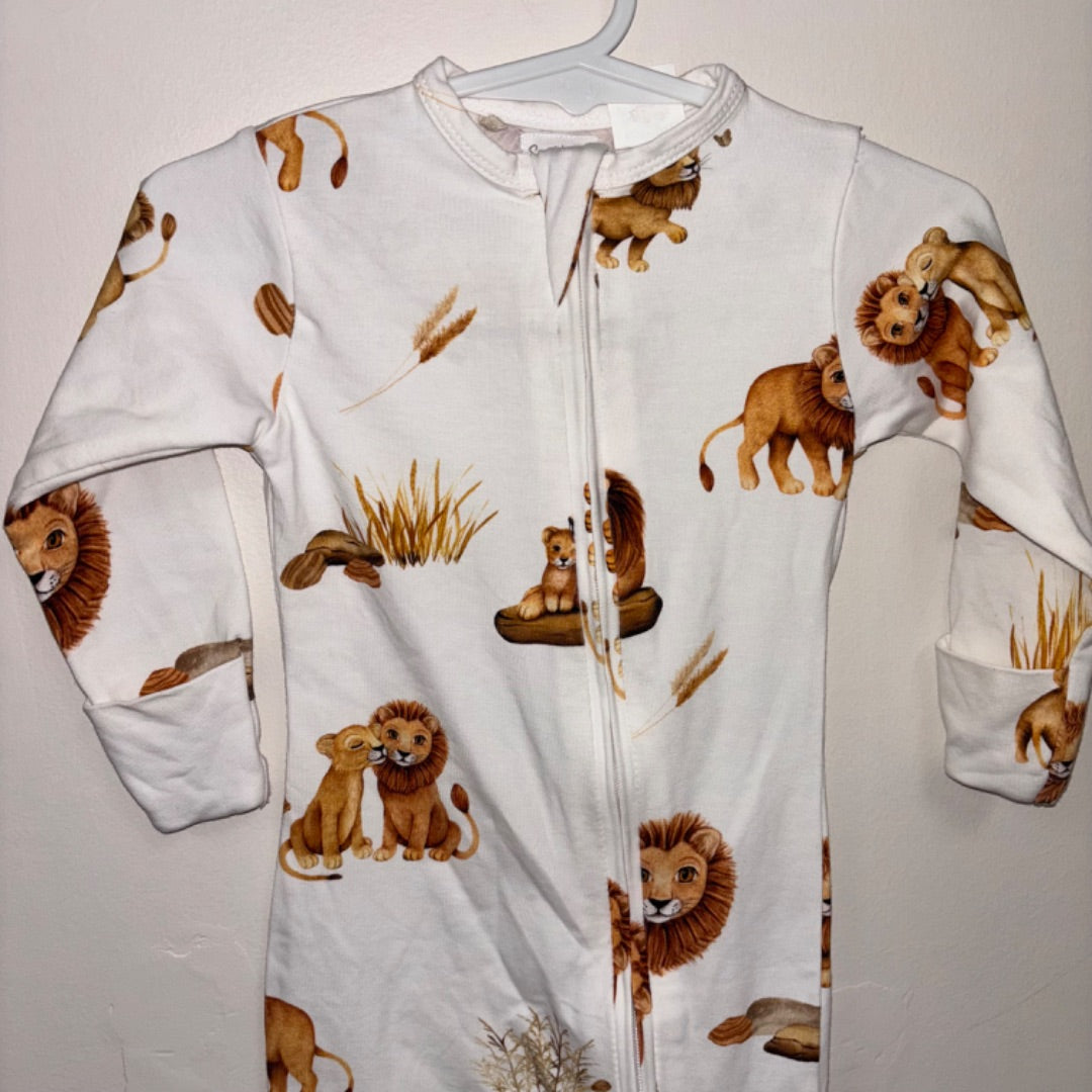 Snuggle Hunny Onesie - Size 00
