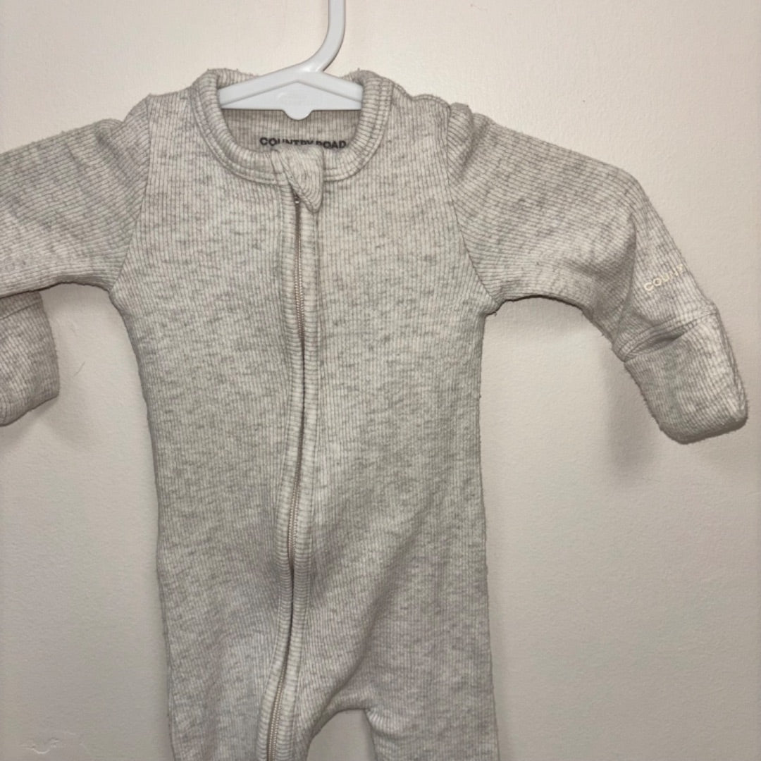 Country Road Onesie - Size 0000