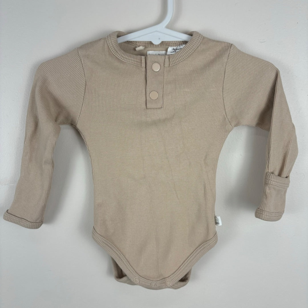 Snuggle Hunny Bodysuit - Size 000