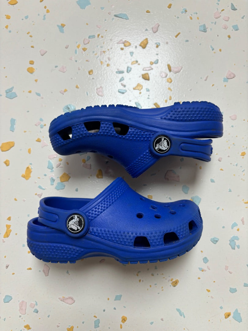 Crocs  - Size 8c