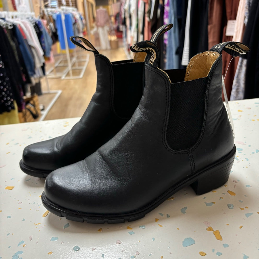 Blundstone Boots - Size 37