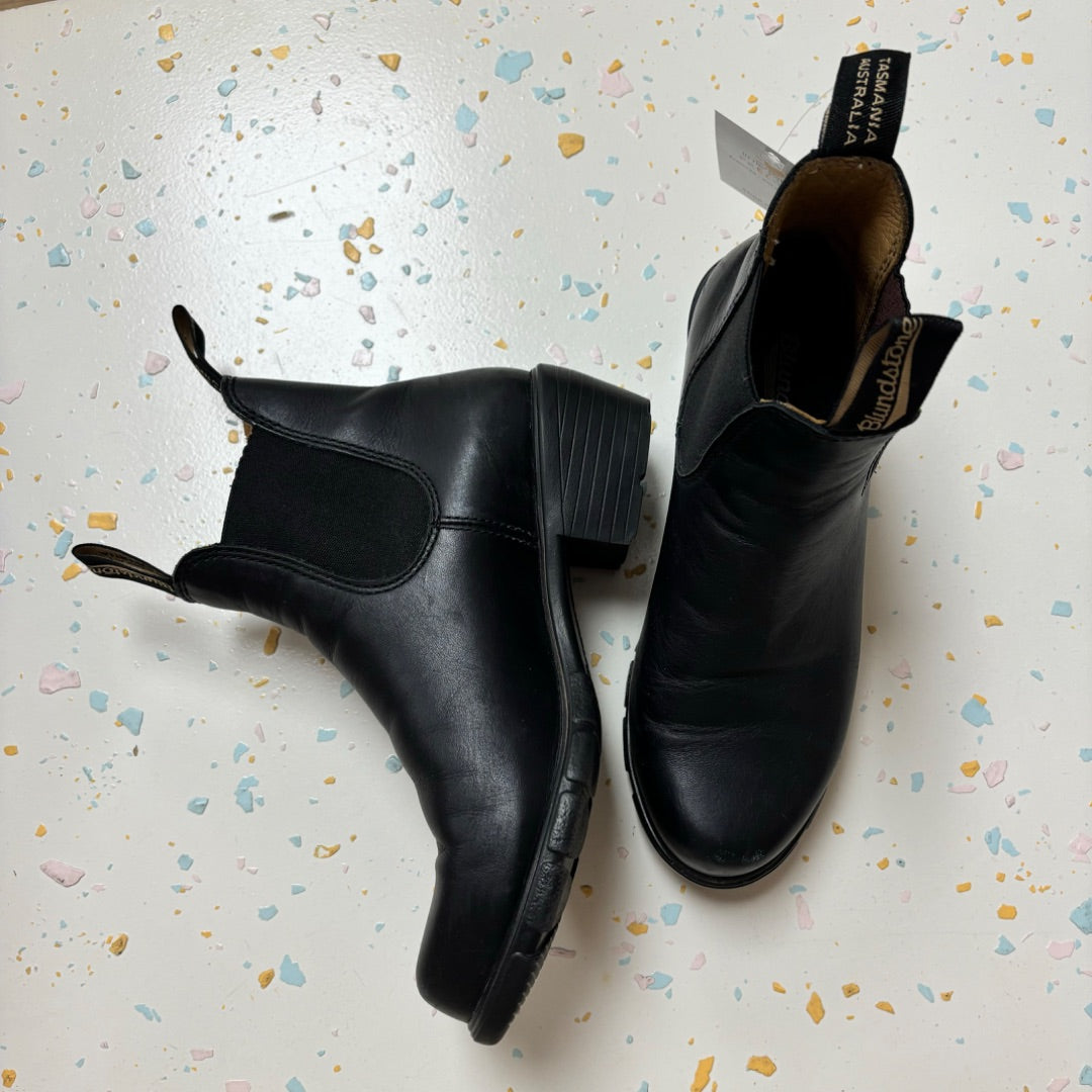 Blundstone Boots - Size 37