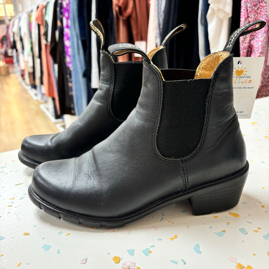 Blundstone Boots - Size 37