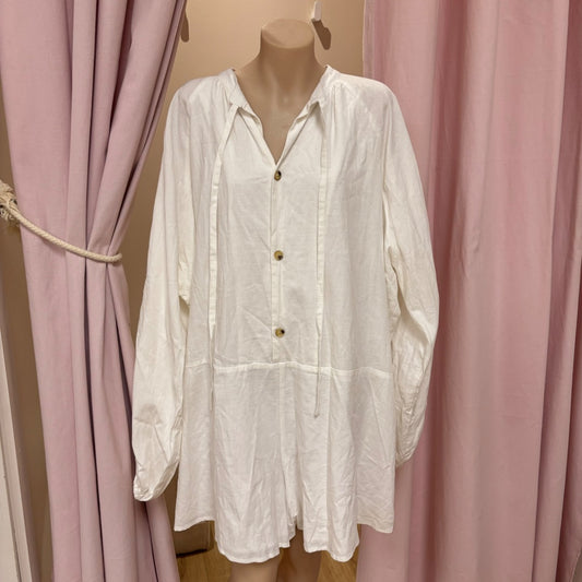 Lullaby Club Playsuit BNWT - Size L/XL