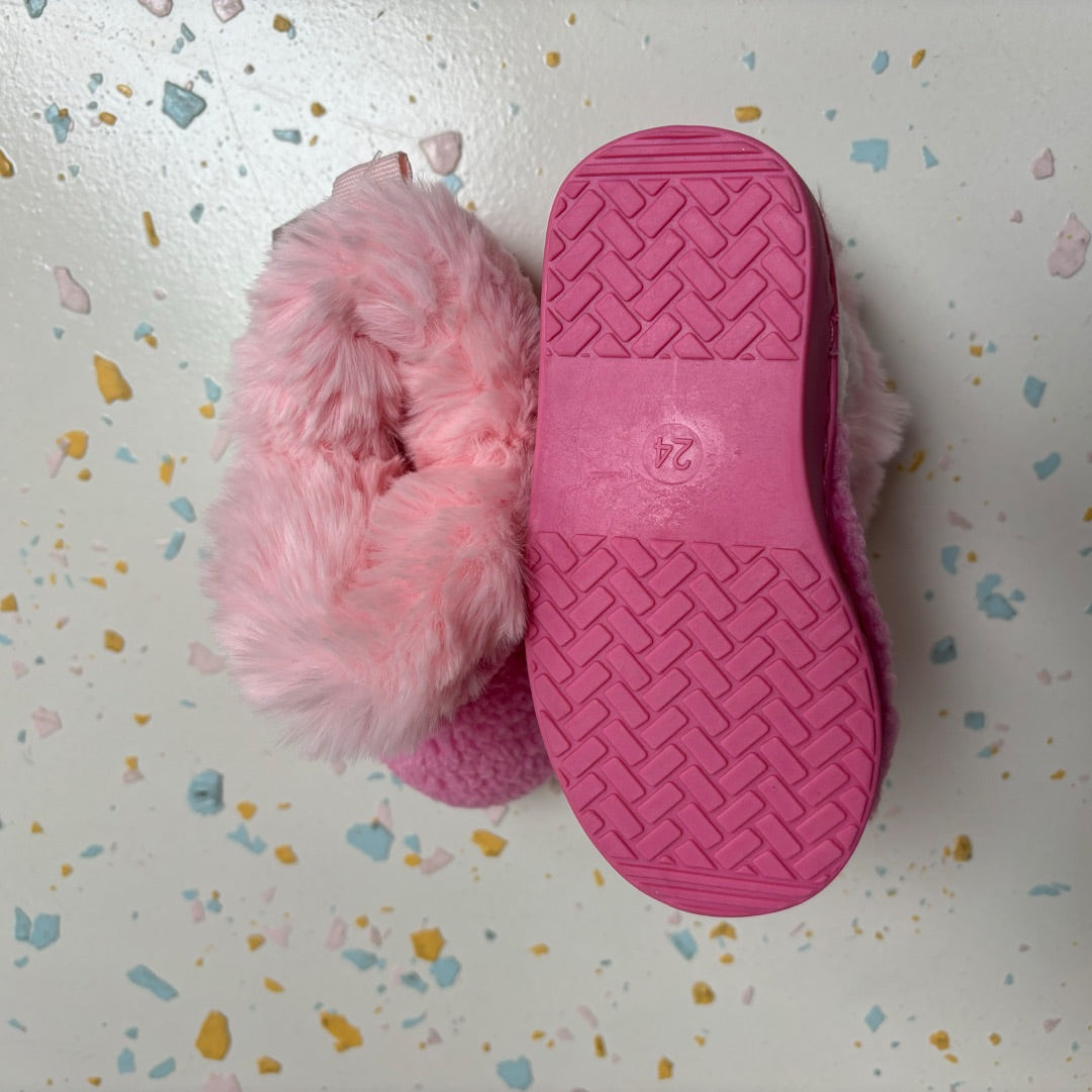 Seed Boots BNWT - Size 24