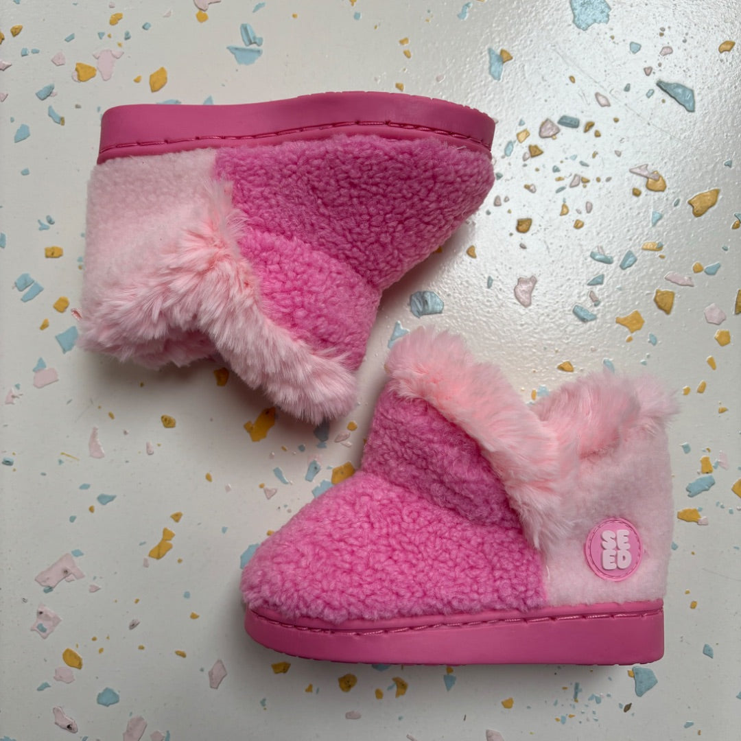 Seed Boots BNWT - Size 24