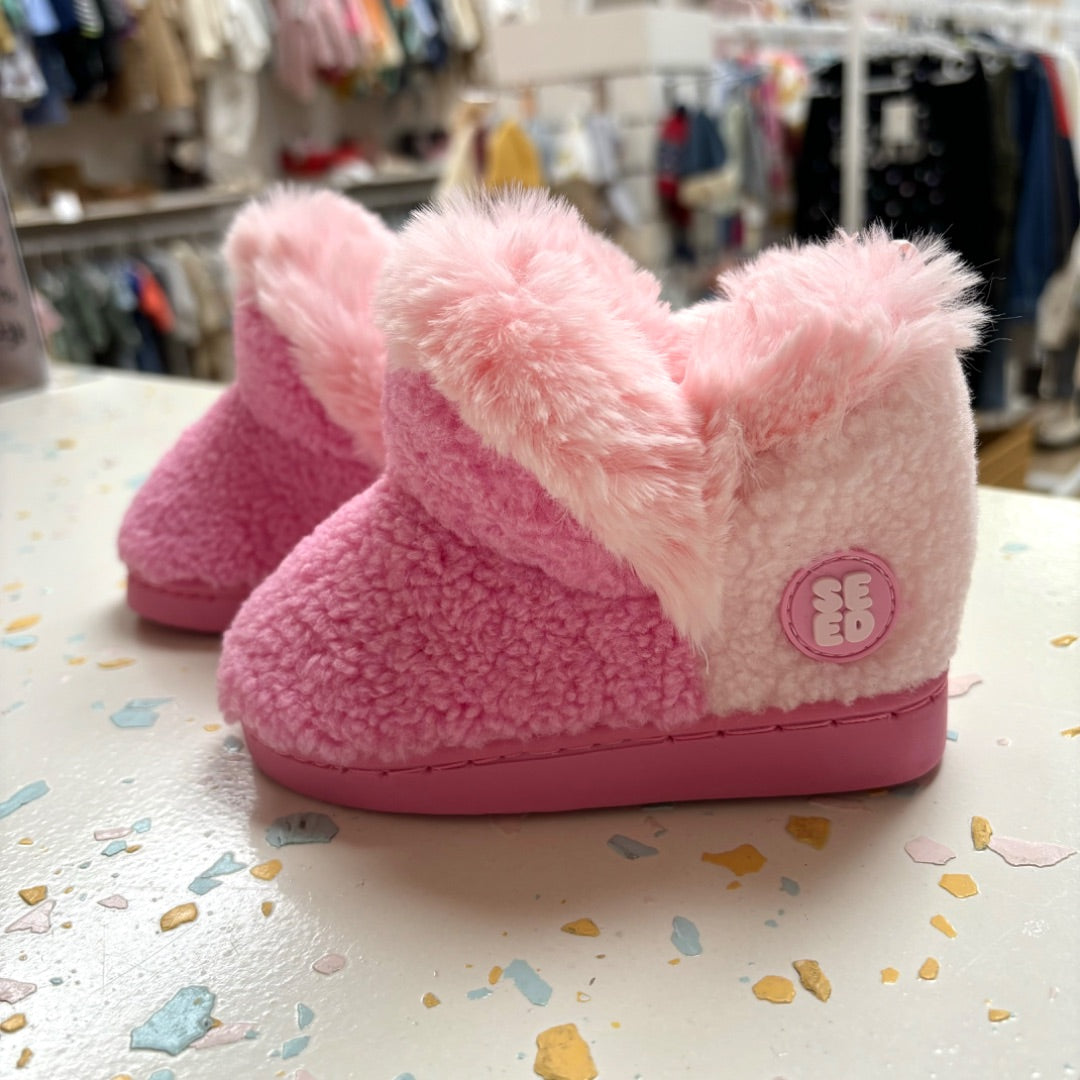 Seed Boots BNWT - Size 24