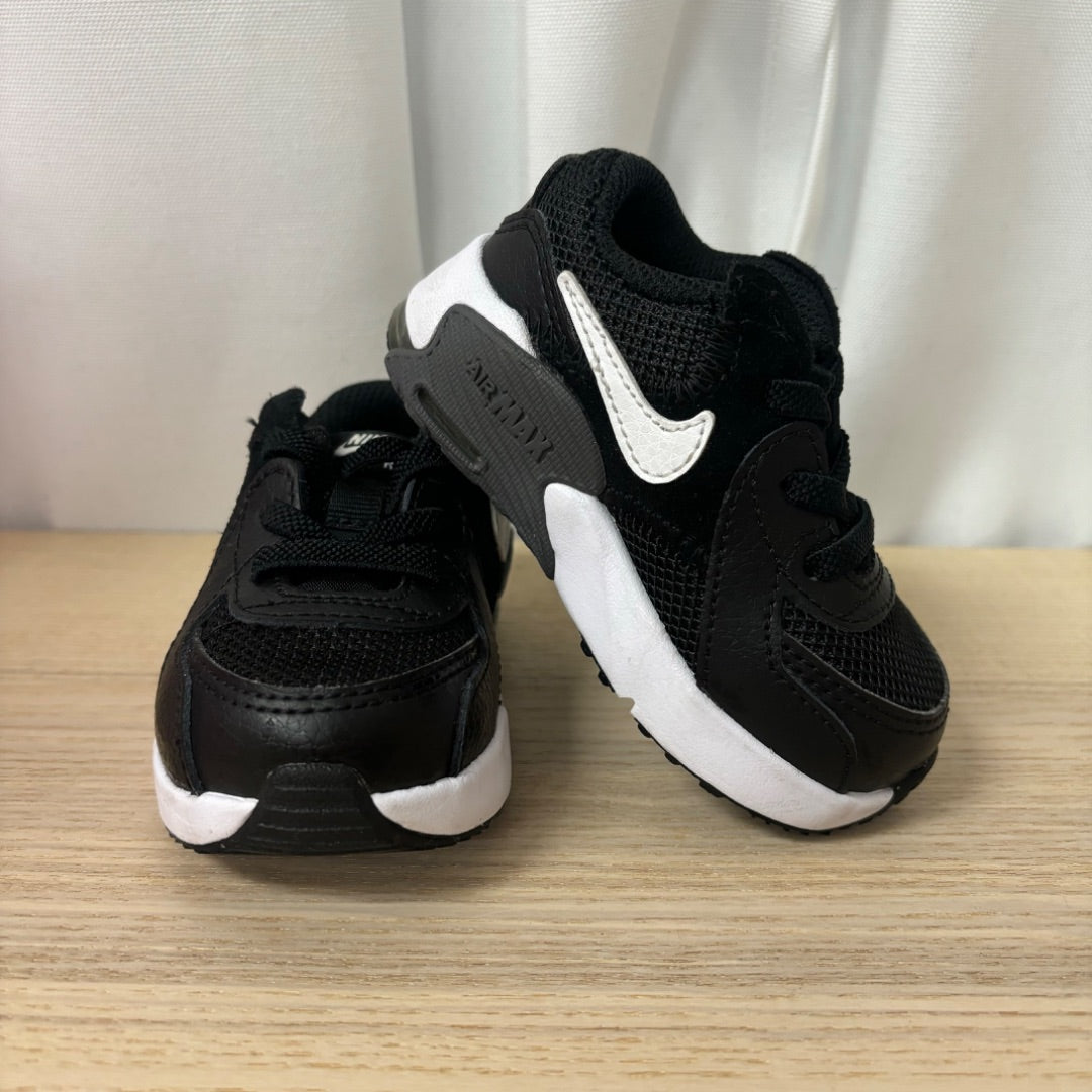 Nike Sneakers - Size US 4c
