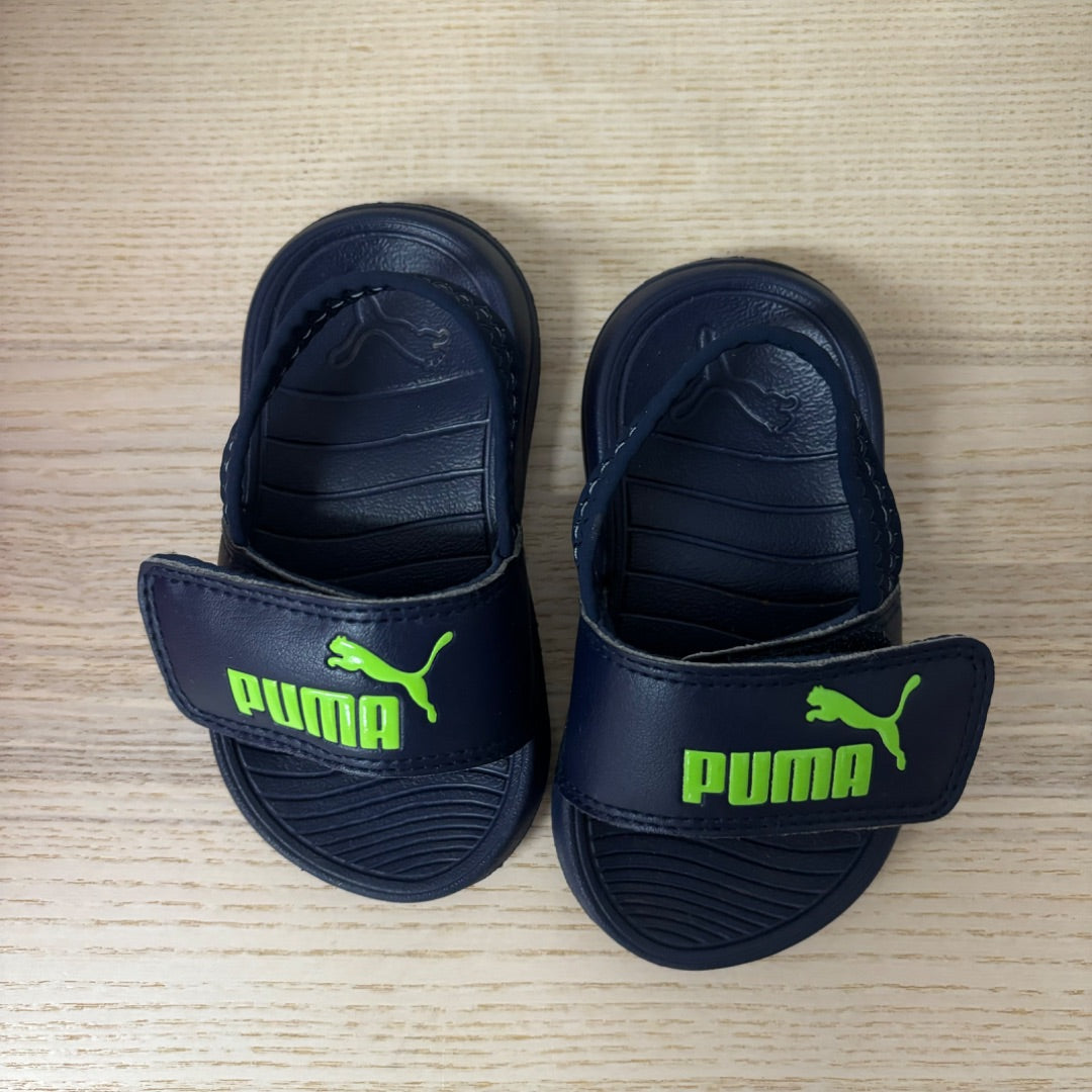 Puma Slides - Size US 4