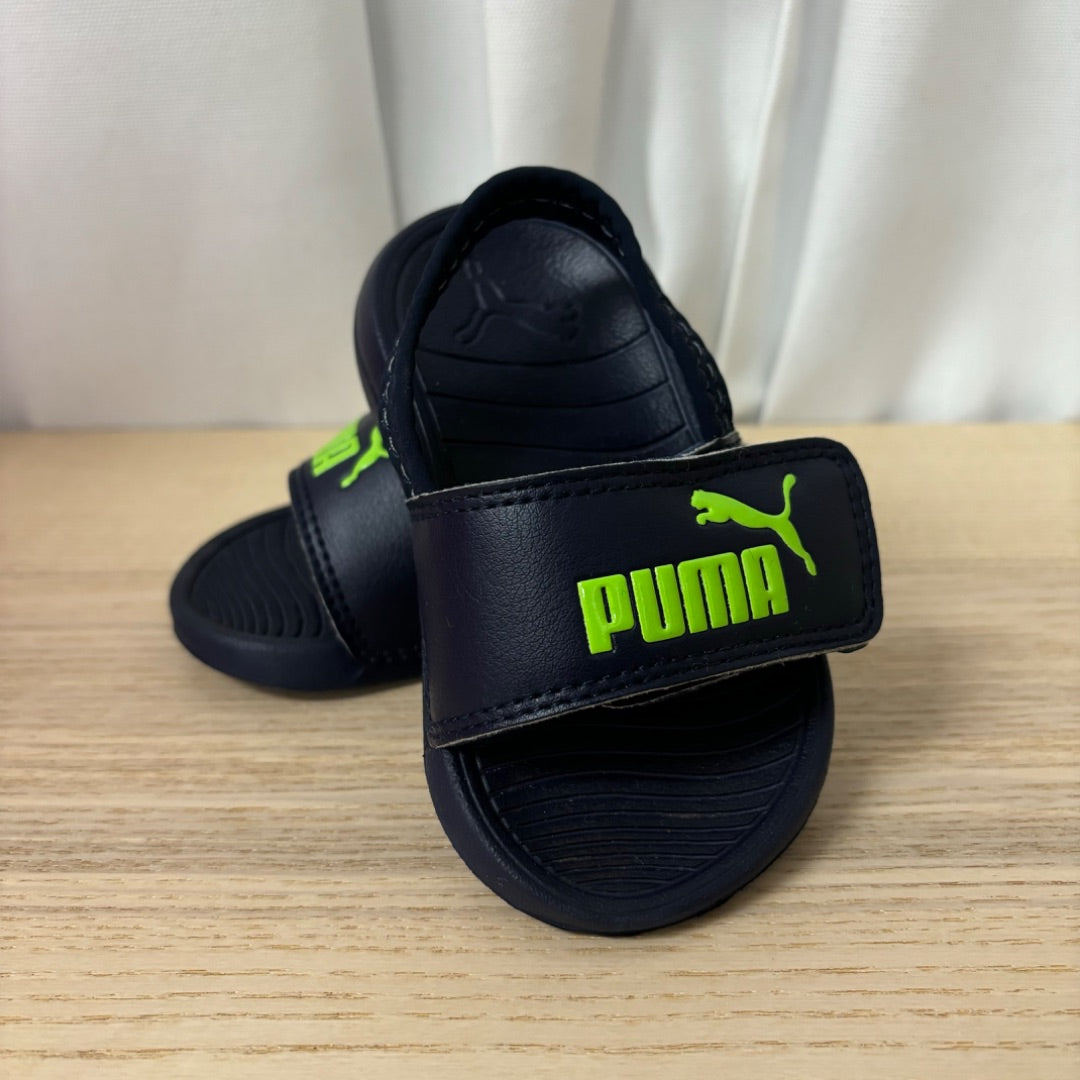 Puma Slides - Size US 4
