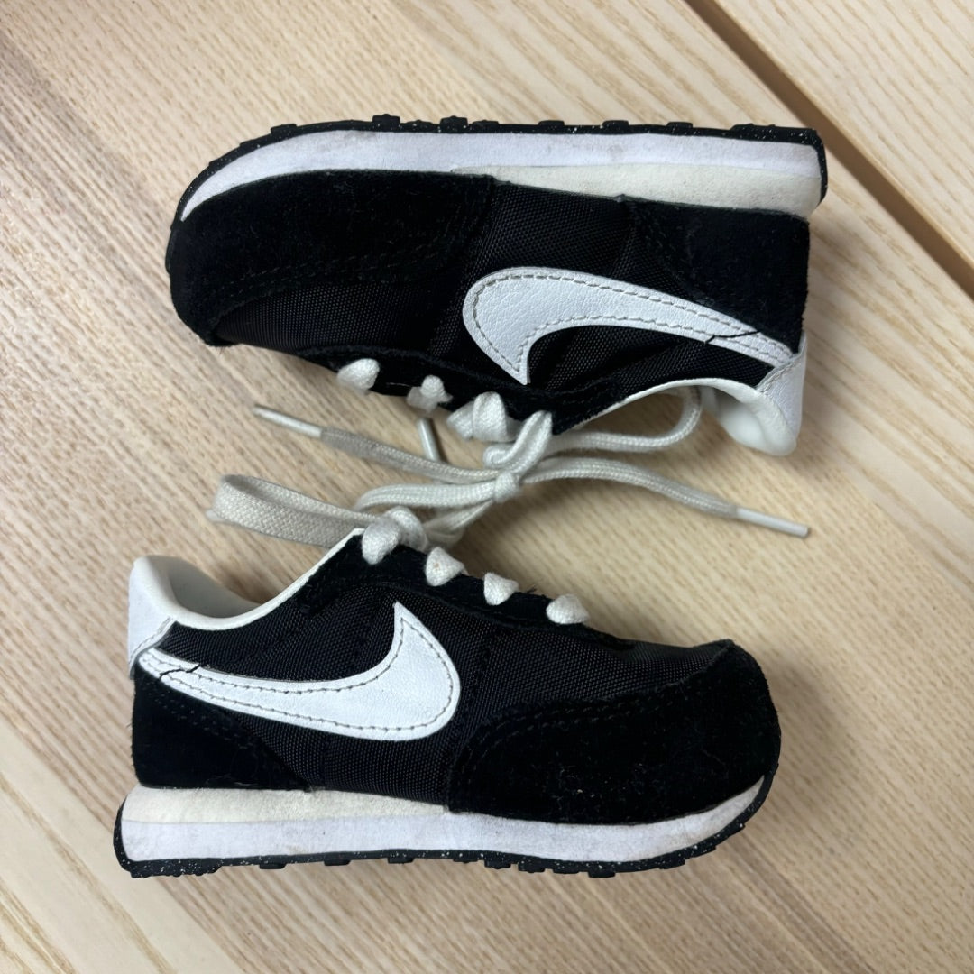 Nike Sneakers - Size US 4c