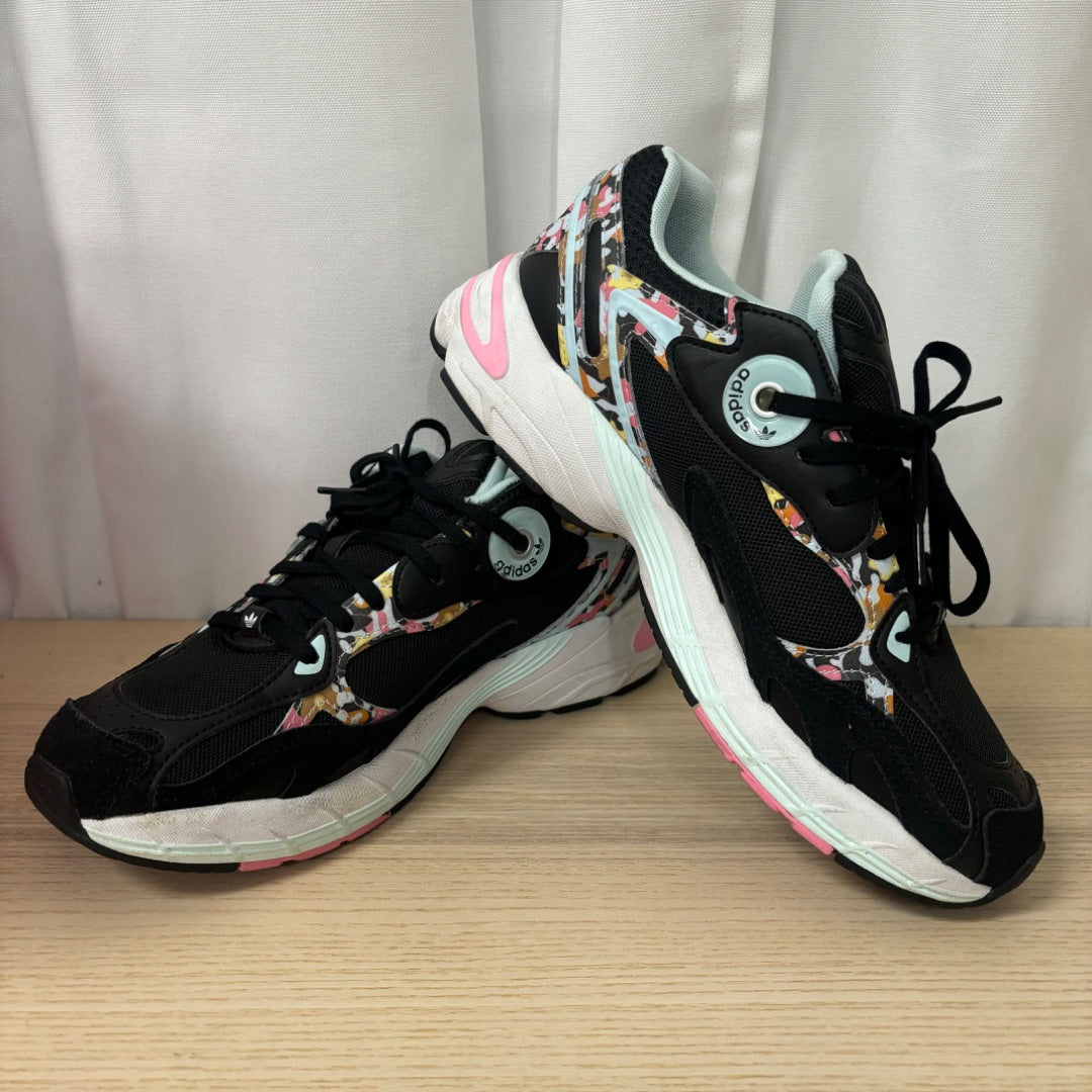 Adidas Sneakers - Size US 9
