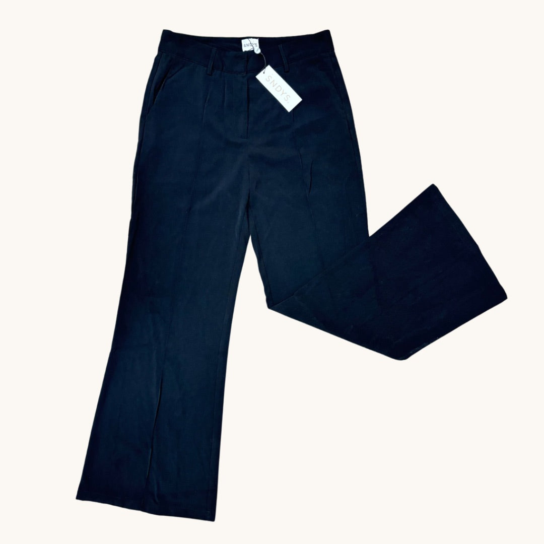 SNDYS Pants BNWT - Size XL