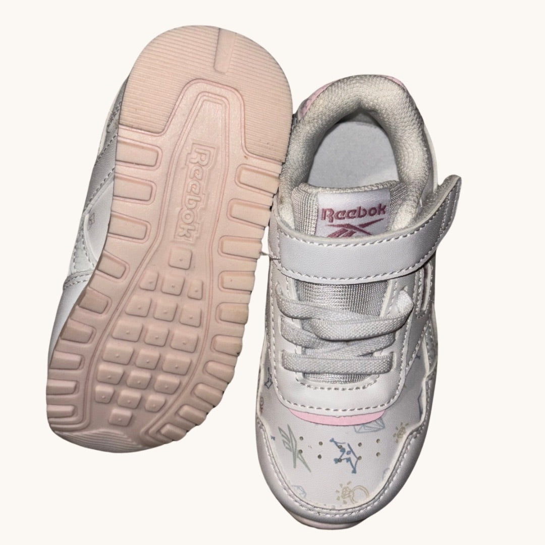 Reebok Sneakers NEW - Size US 7